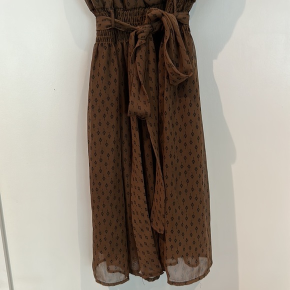 Vintage style brown sheer dress with black print. - Picture 3 of 3